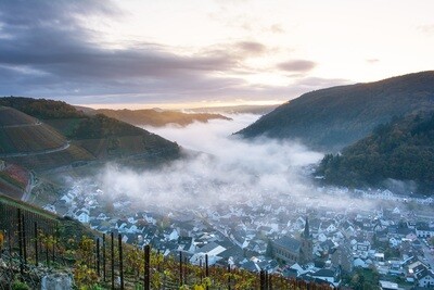 Nebel über Dernau