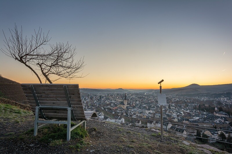 Ausblick über Ahrweiler im Frühling