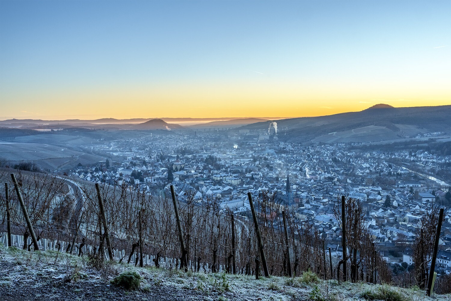 Eisiger Wintermorgen über Ahrweiler