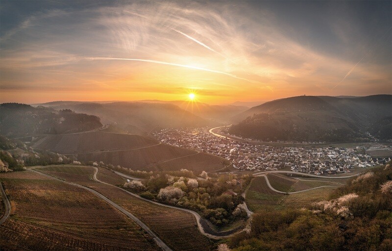 Frühling über Dernau