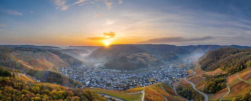 Panorama über Dernau