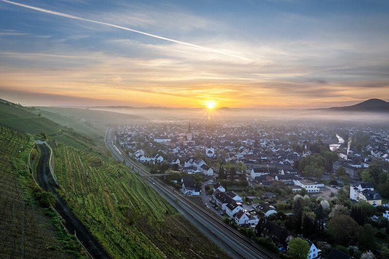 Morgendunst über Ahrweiler