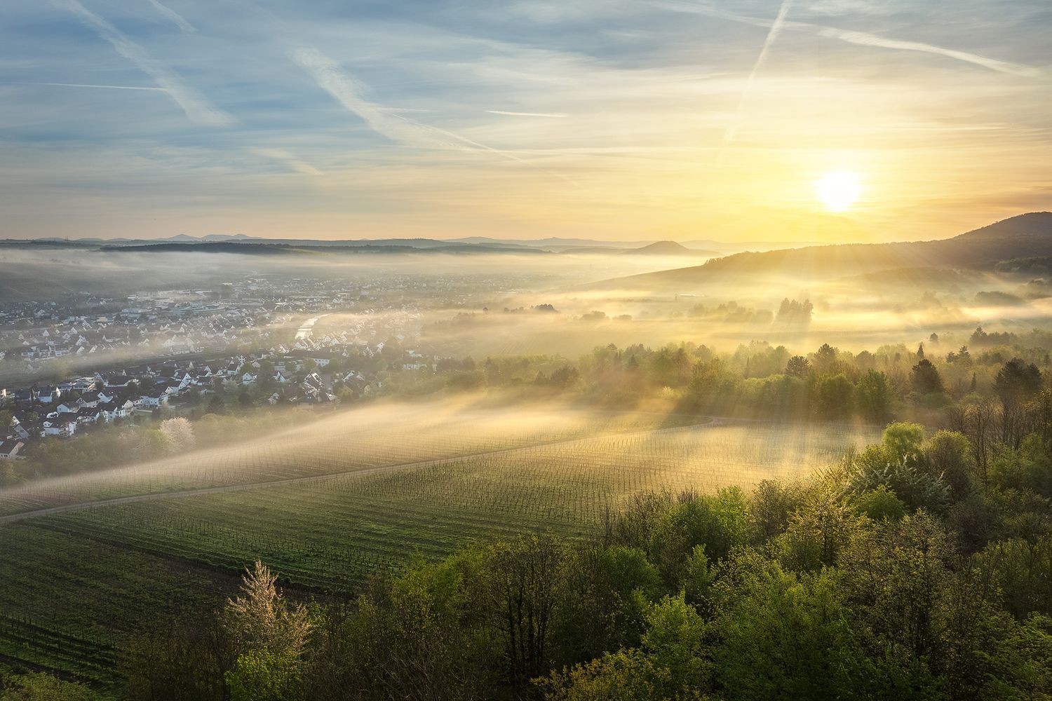 Nebliger Blick über das Ahrtal