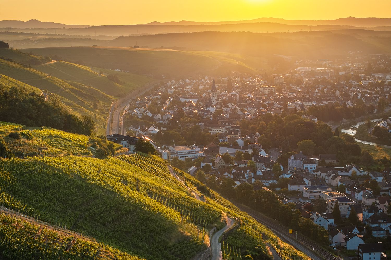 Sommerlicher Blick auf Ahrweiler