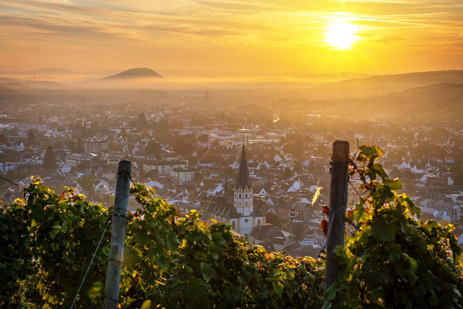 Ahrweiler im Morgendunst