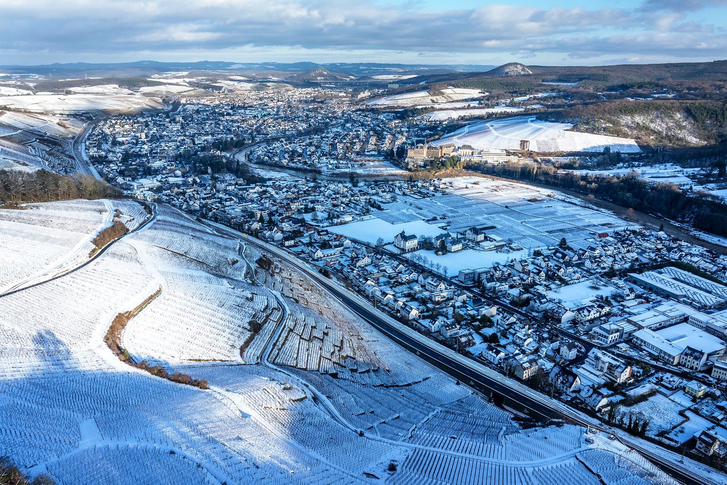 Blick über das winterliche Ahrweiler