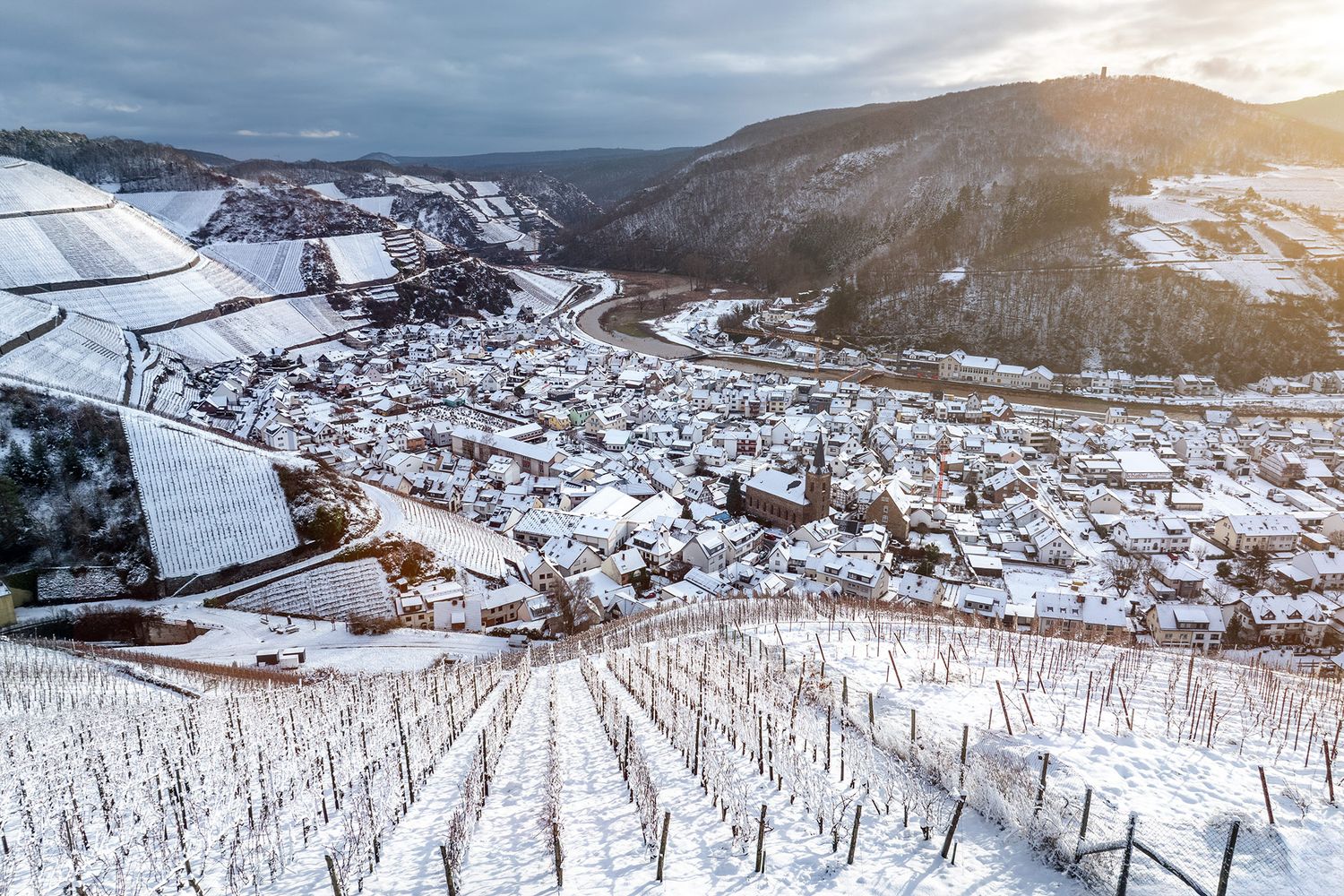 Blick über das winterliche Dernau