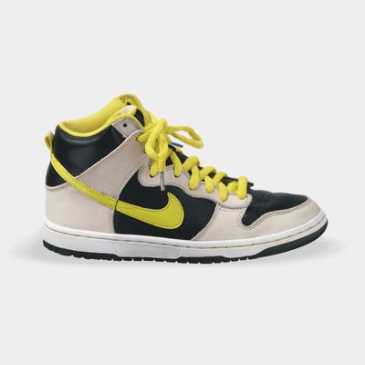 Sport shoes