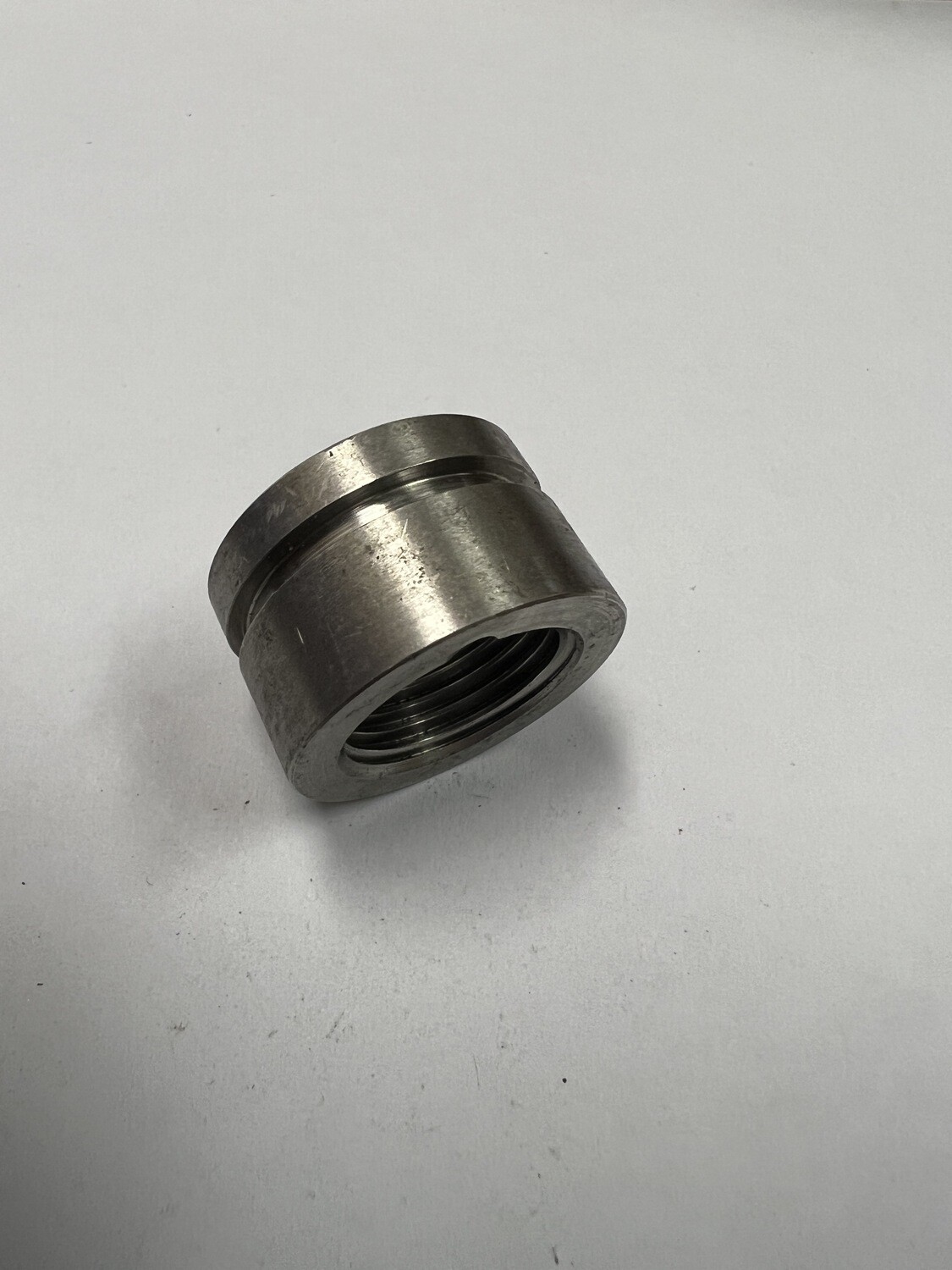 DPF WELD BUNG/SENSOR PORT FF18150KEY. 18mm x 1.50mm. FLAT FARE WITH KEY