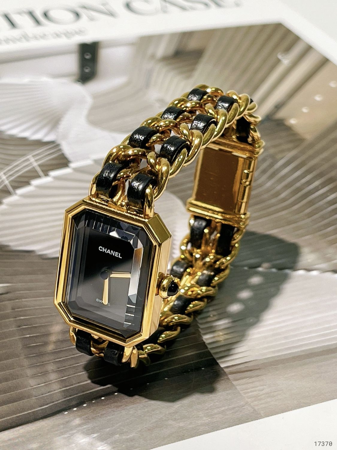 CHANEL VINTAGE PREMIERE WATCH, Black/Gold