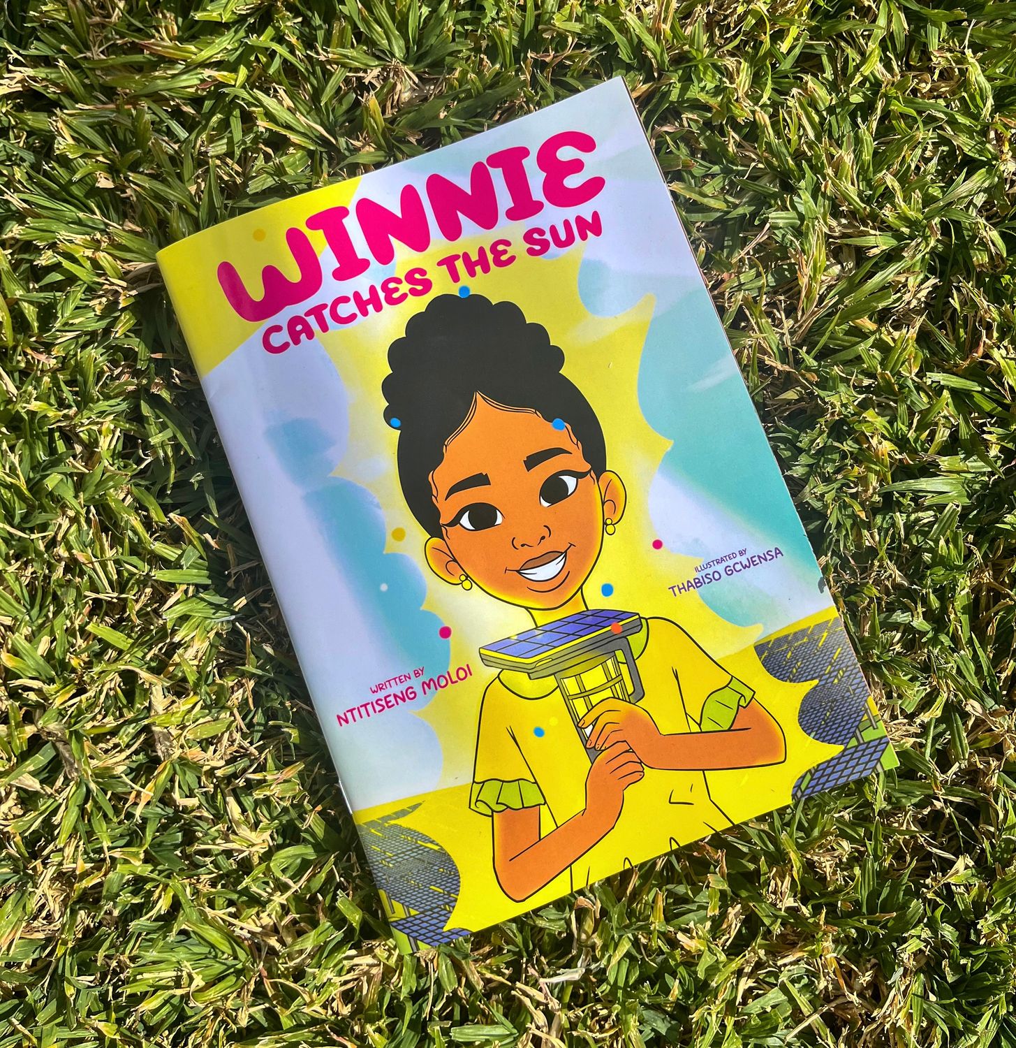 [BUY] Gloss laminated cover children's book