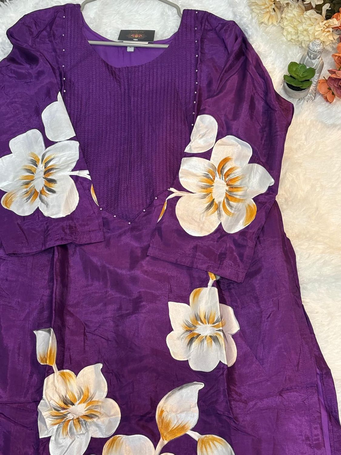 🎨 Hand-Painted Elegance in Bloom