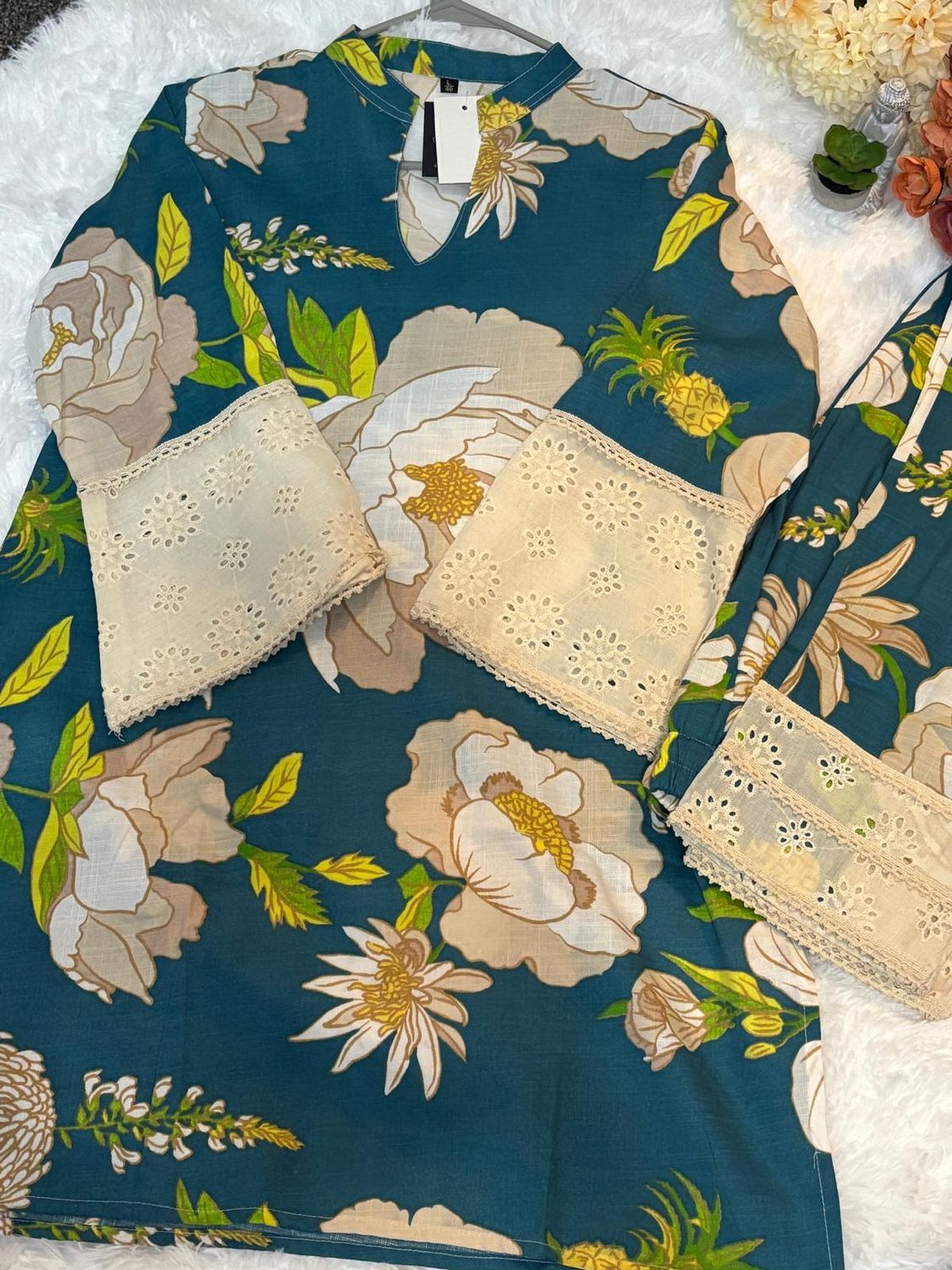 🌸 Elegant Floral Cord Set