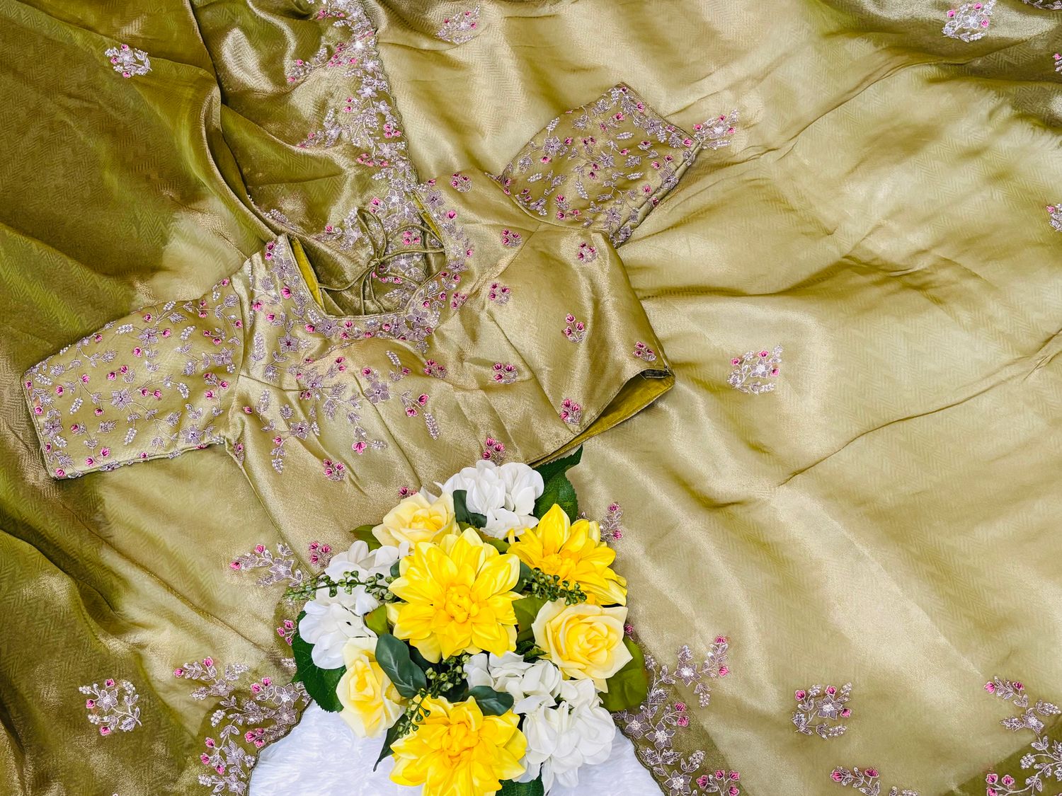 ✨ Kanjeevaram Tissue Silk Zardozi Hand Work Saree ✨