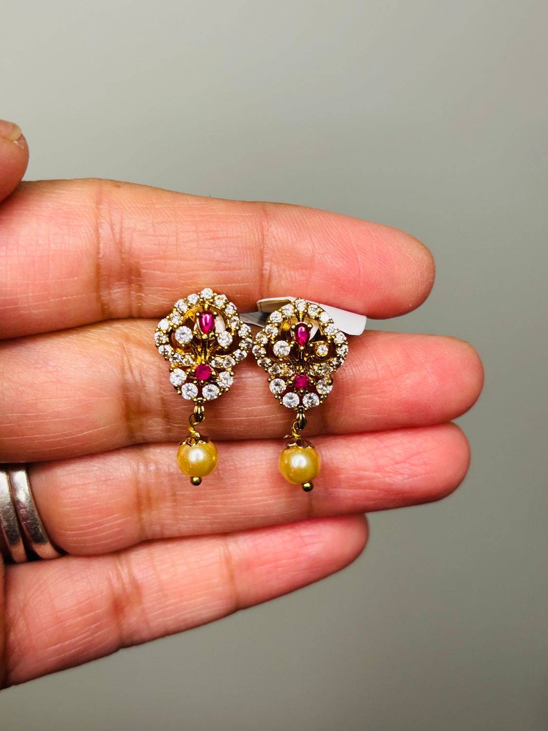 Red &amp; Gold Traditional studs