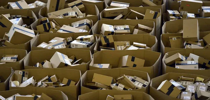 Caja lotes devoluciones por valor de más de 220€ (20 artículos nuevos)