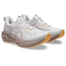 Asics Novablast 5 White/Fawn Women&#39;s 9