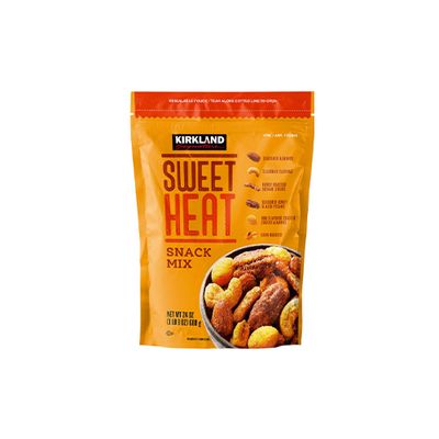Kirkland Signature Sweet Heat Snack Mix, 680 g