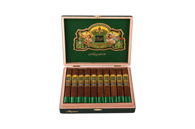 Casa Carrillo – Allegiance 6×52 Confidant – Box