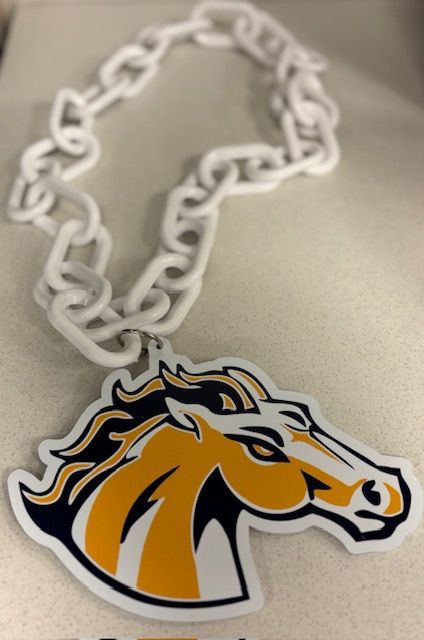Breck Medallion and Chain, Color: Mustang