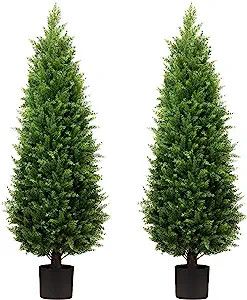 Cedar 4&#39; Potted Tree