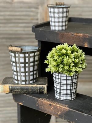 Plaid Bucket - Black MD