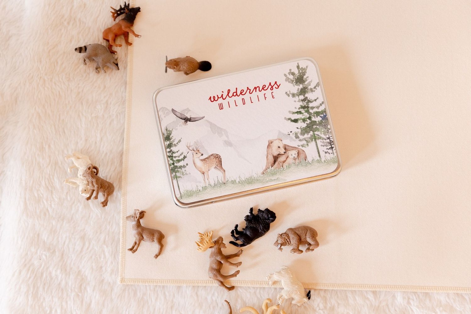 Large Wilderness Magnetic Animal Tin