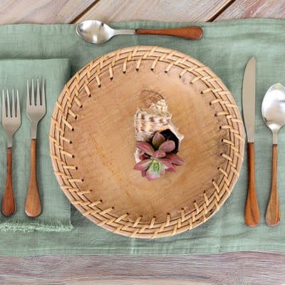 Rattan Laced Edged Charger Medium