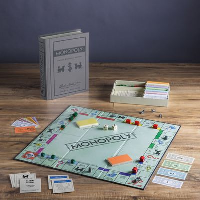 Monopoly Bookshelf Edition