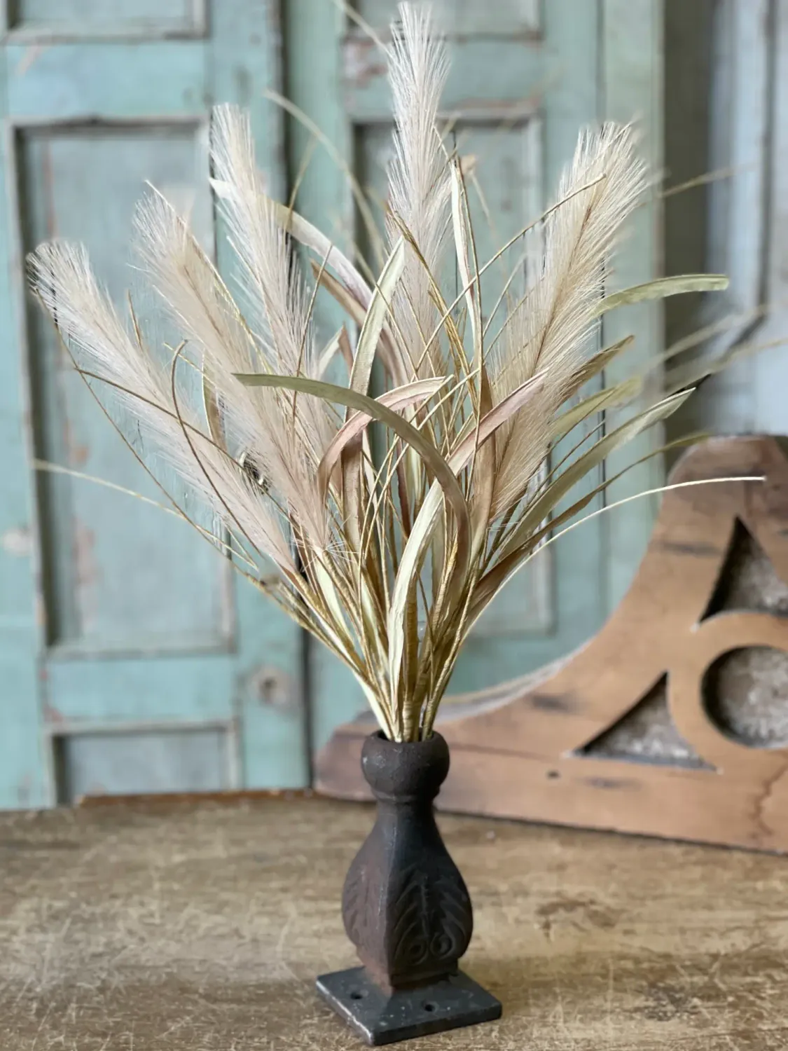 Whisp Bush - Pale Mellow 20”