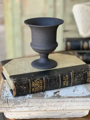 Noble Urn - Black 5.5”