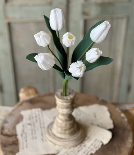 Triumph Tulip Bundle White 14.5”