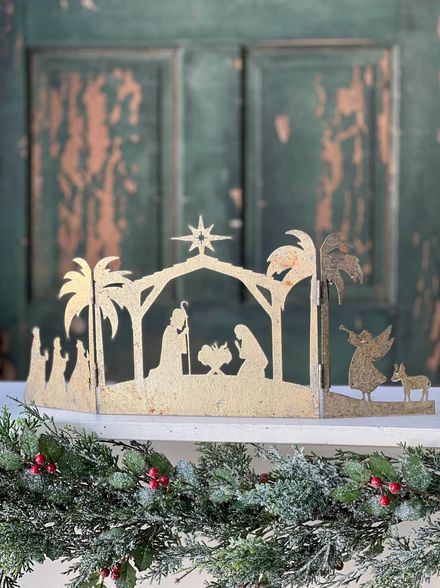 Bethlehem Mantle Scene 19”