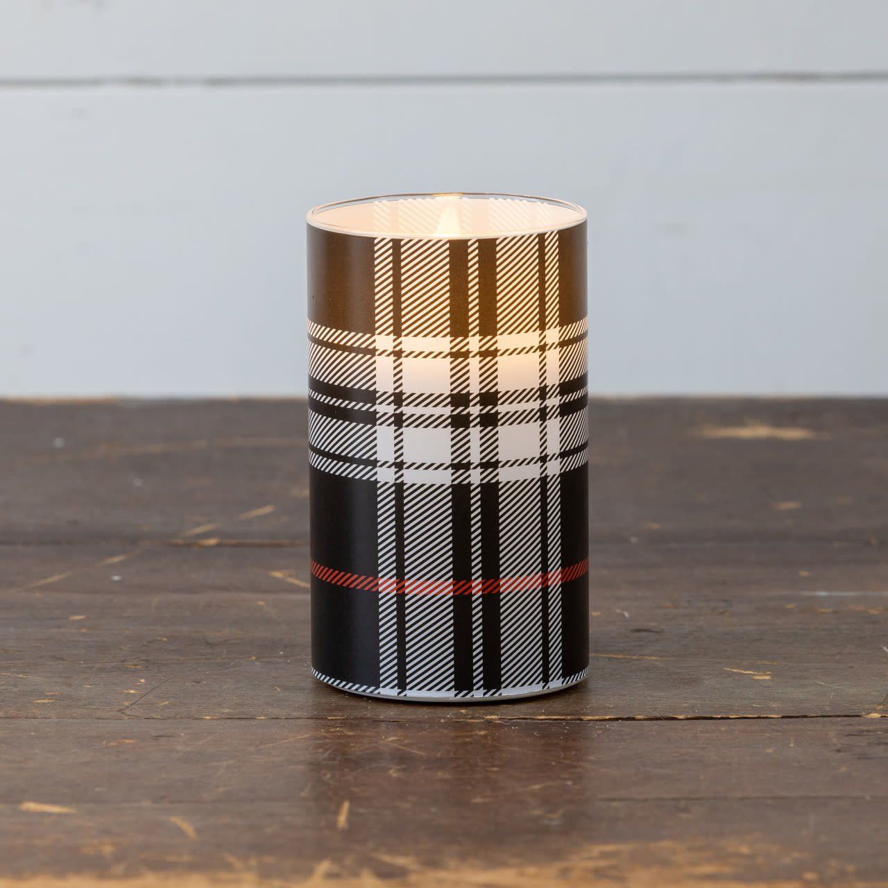 Black &amp; White Tartan 3D Flame Glass Candle 5”
