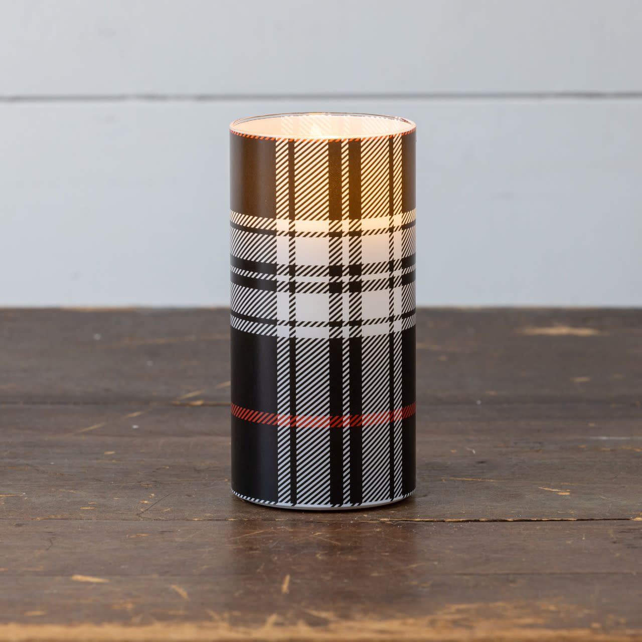Black &amp; White Tartan 3D Flame Glass Candle 6”
