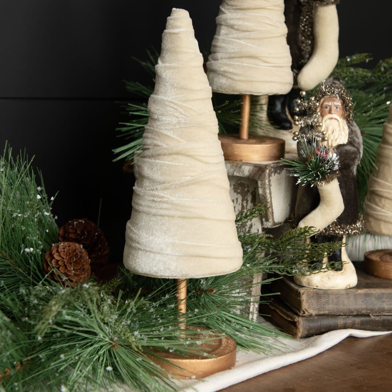Oatmeal Velvet Tree 12”