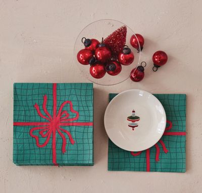 Paper Napkins with Bow, Green &amp; Red (Contains 50 Folded Pieces), 6-1/2” x 6-1/2&quot;