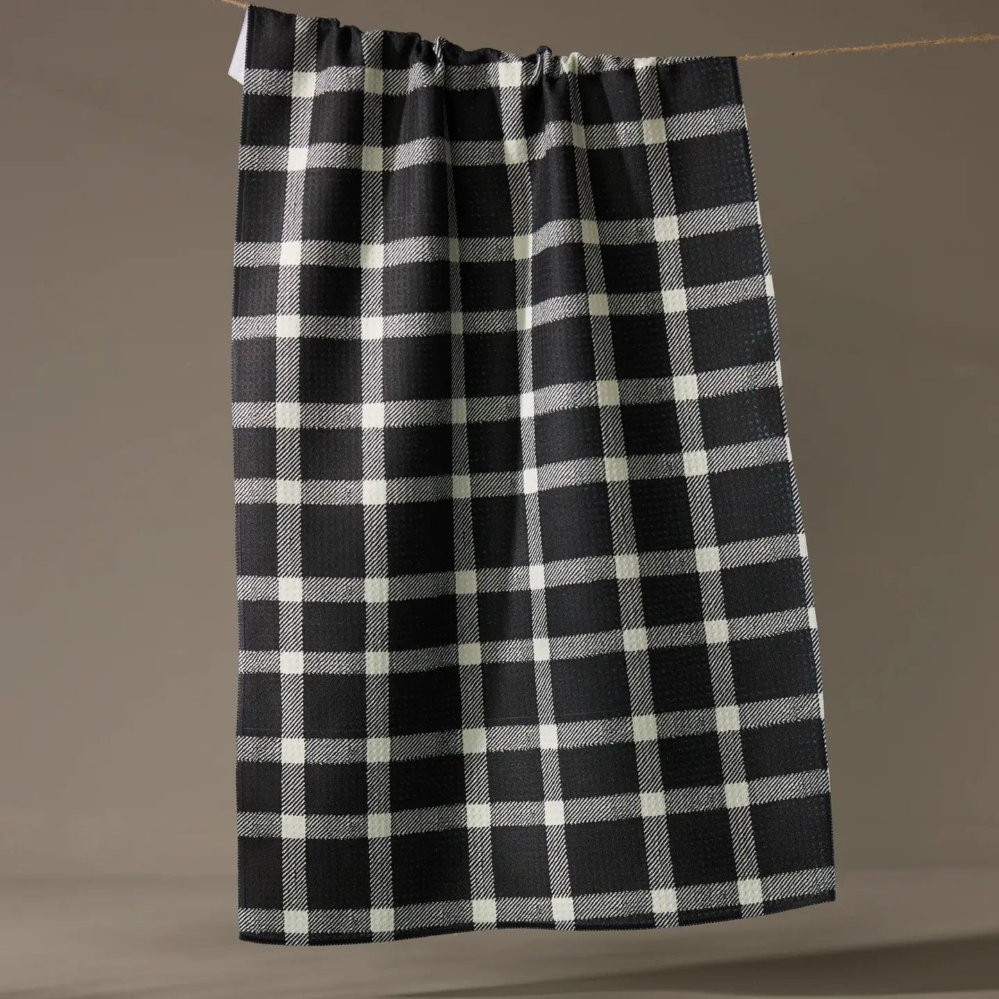 Wicklow Black Geometry