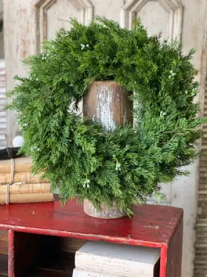 Dripping Cedar Wreath 20”
