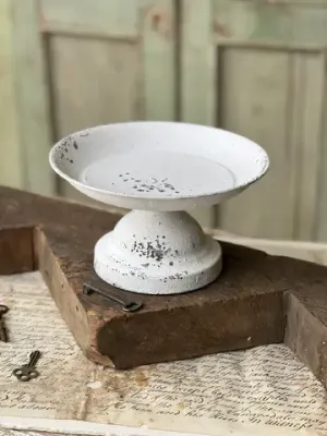 Cream Pedestal Plate 8.25”