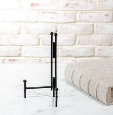 Black Straight Back Easel 8.25”