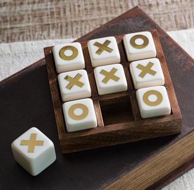 Resin/Wood Tic Tac Toe Set 5”