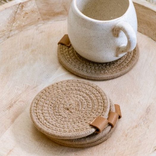 Round Coasters Sand