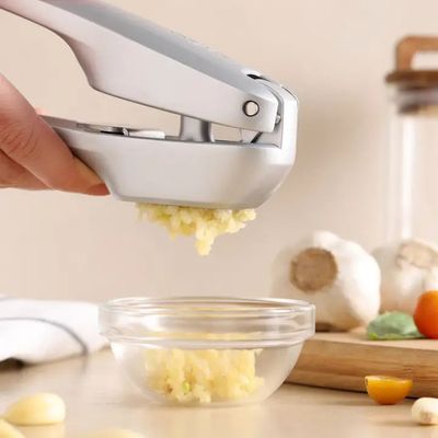 Susi 4 Garlic Press