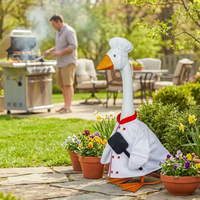 Giddy the Goose Outfit - Chef