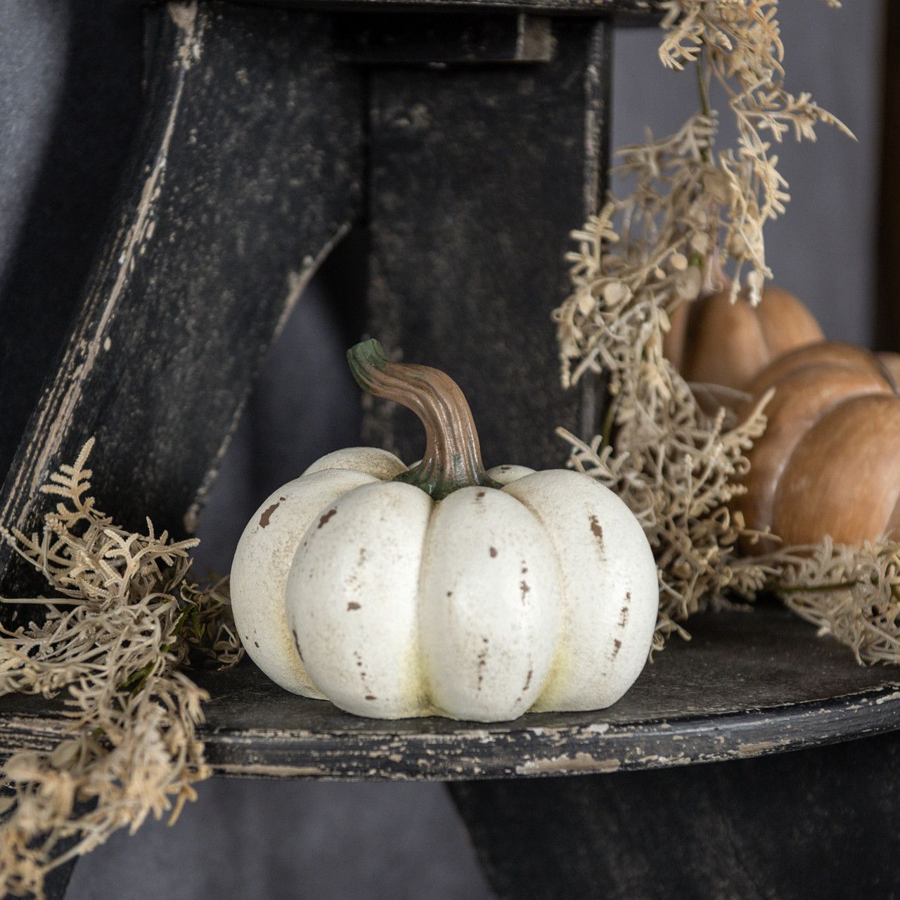 4.75” Cream Resin Pumpkin