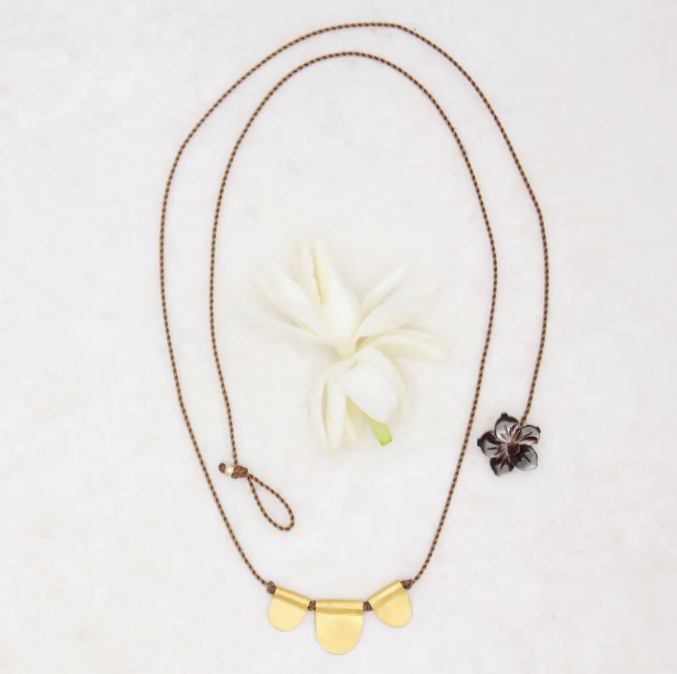 14 KARAT GOLD SCALLOP TALISMAN NECKLACE