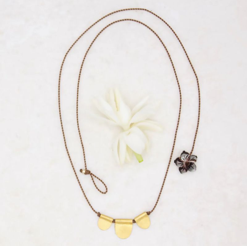 14 KARAT GOLD SCALLOP TALISMAN NECKLACE
