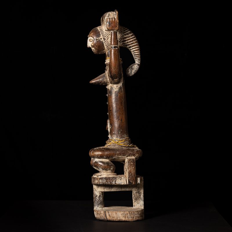 Gwandusu Female Statue