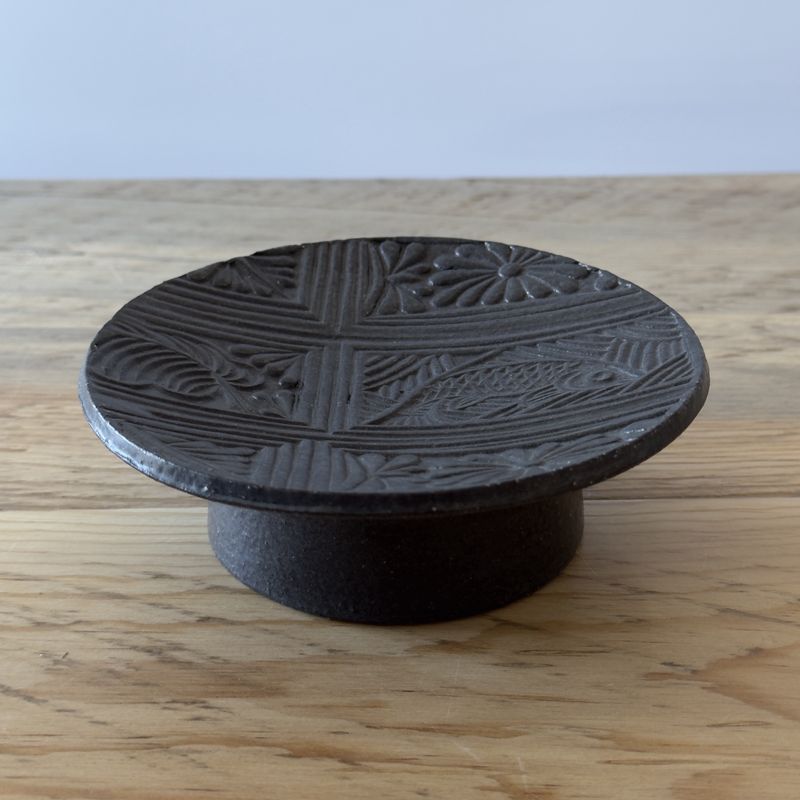 Raised Moon Plate - Pann Ceramics